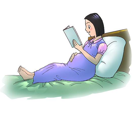 ภาพแม่อ่านหนังสือให้ลูกฟังตั้งแต่ลูกอยู่ในครรภ์